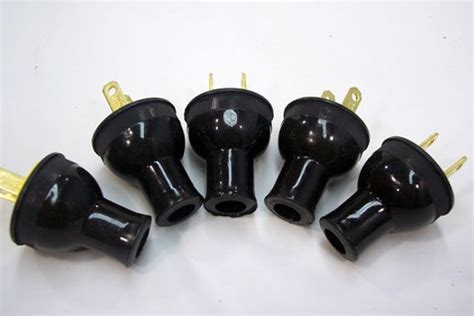electrical plugs  pack vintage style black