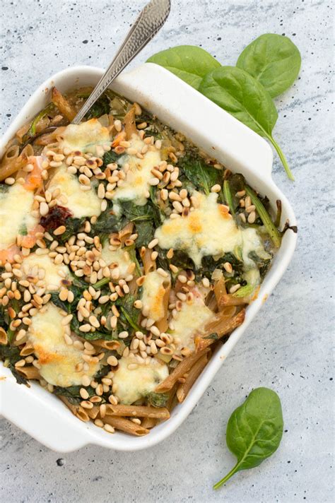pasta ovenschotel met spinazie en gerookte zalm de wereld op je bord