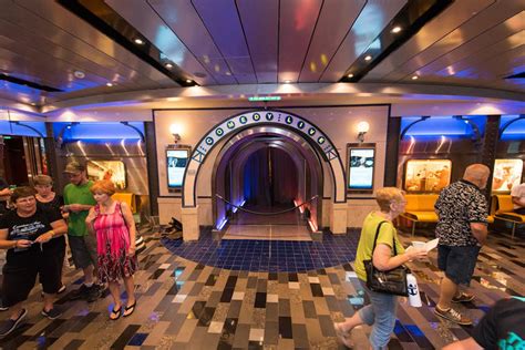 entertainment place  royal caribbean oasis   seas cruise ship