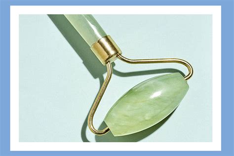 latest skincare trend    jade roller