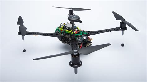 qualcomm launches worlds  drone platform    ai tech