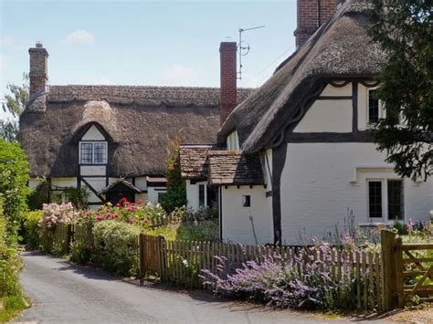 small cottage ref p  hilmarton wiltshire english country cottages