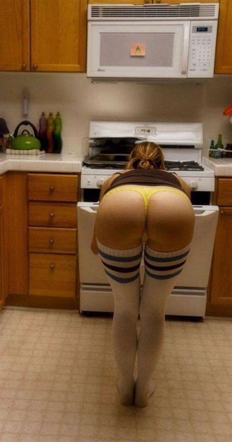 big bang theory s kaley cuoco s leaked naked photos
