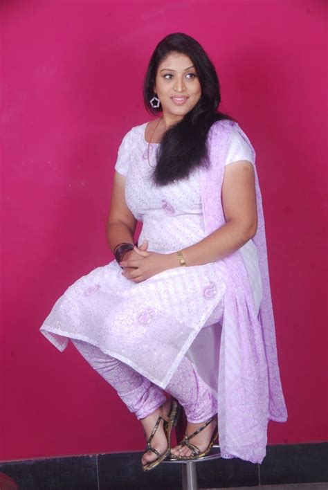 Picture 32112 Telugu Supporting Actress Uma Cute Photo