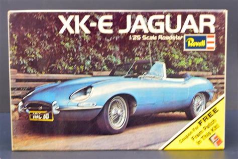 Revell Xk E Jaguar 1 25 Scale Model Kit 1970 Reissue From 19