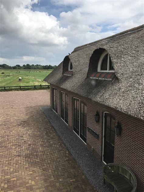 cozy thatched roof guest house  amsterdam guesthouses  rent  naarden noord holland