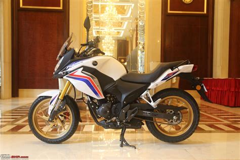 honda cbx  launched  rs  lakh team bhp