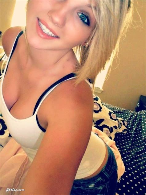 blonde teen smile the live sex cams free porn chat and sexy girls