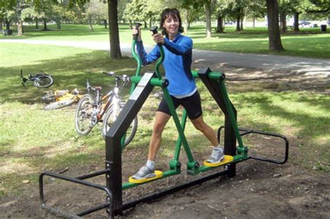 toronto invest   outdoor gyms