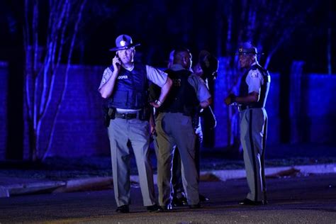 South Carolina 7 Officers Shot 1 Fatal Serving Warrant In Florence