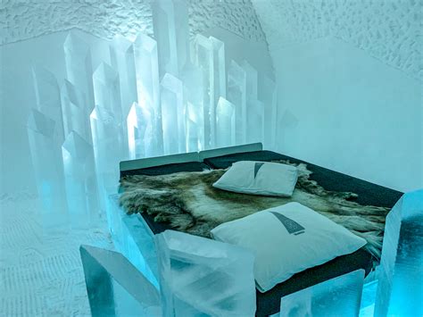 experience  worlds  unique hotel   ice icehotel