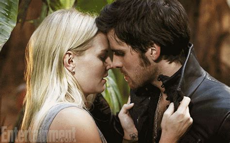 Once Upon A Time First Look Emma And Hook [spoiler