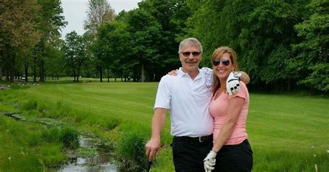 husband wife sink rare back to back aces at same hole