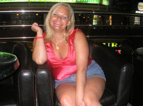 elainesheffield 48 from sheffield is a mature woman looking for a sex date mature sex date