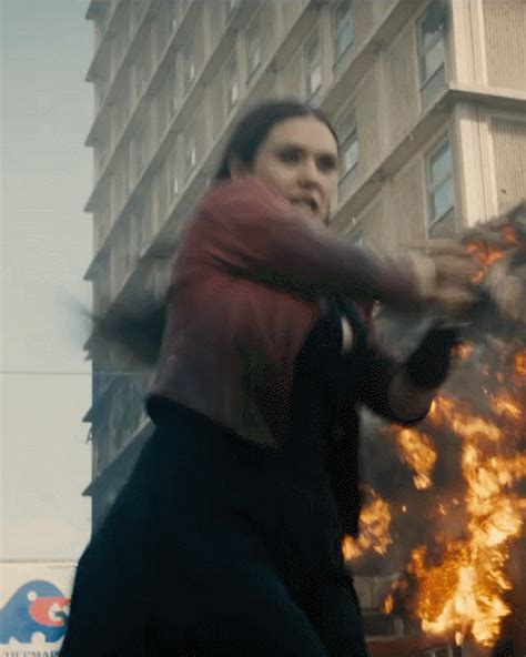 Elizabeth Olsen Jiggly Avengers 2 Plot Watchitfortheplot
