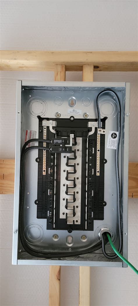 wires connect amp  panel