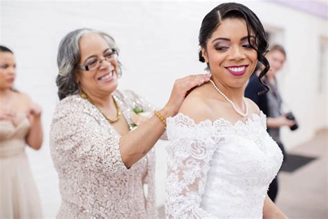 Mother Daughter Wedding Pictures Popsugar Love And Sex