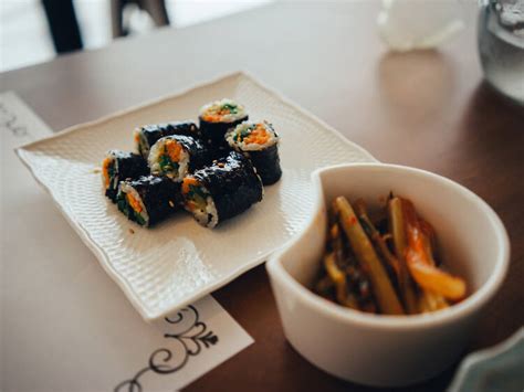 12 best japanese restaurants miami has for eating sushi