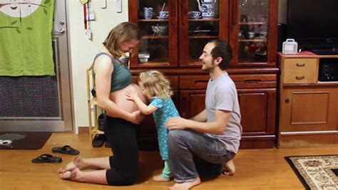sister stars in adorable time lapse pregnancy video