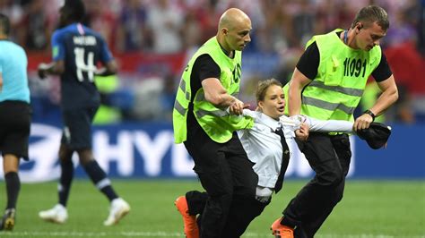 world cup 2018 pitch invaders who are pussy riot protest