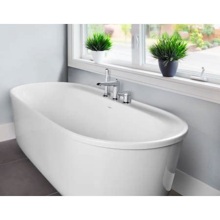sterling   white spectacle   standing acrylic soaking tub  center drain drain