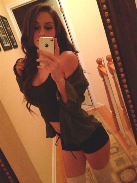 brune selfie lodela