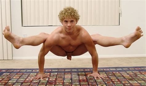 8 1dd  In Gallery Nude Male Gymnast Picture 1