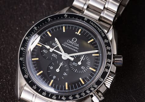 omega speedmaster moonwatch ultimate buying guide bobs watches