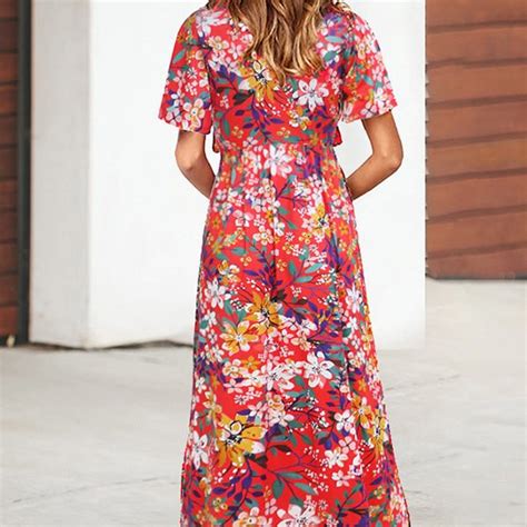 Short Sleeve Floral Dress With Cute V Neck And Long Dress Design