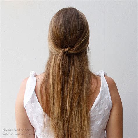 simple summer do the knotted half updo