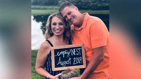 couple s fun ‘empty nest photo announcement goes viral