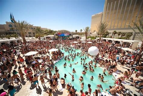 Best Pool Parties In Las Vegas