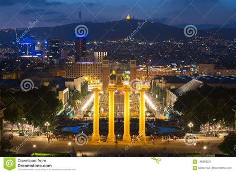 de horizon van barcelona van montjuic heuvel bij zonsondergang spanje stock foto image