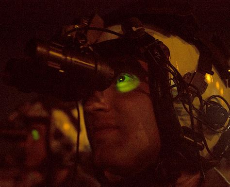 marines test  night vision goggles  realistic setting aerotech news review