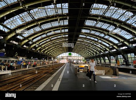 berlin ostbahnhof  res stock photography  images alamy