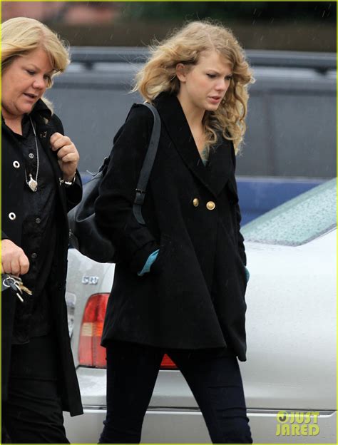 Taylor Swifts Mom Andrea Diagnosed With Cancer Photo 3343153 Taylor
