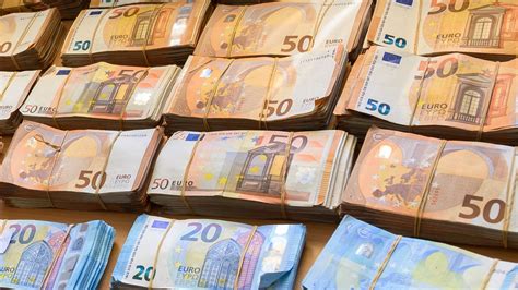 polizeibericht reutlingen frau findet mehrere tausend euro