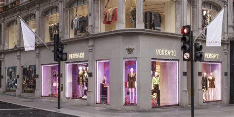 versace flagship store  london les facons