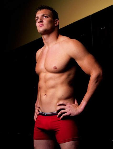 omg he s naked rob gronkowski flashes reporters in
