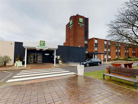 hotels  brentwood essex holiday inn brentwood  jct