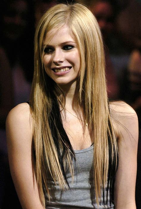 female singers avril lavigne pictures gallery 43