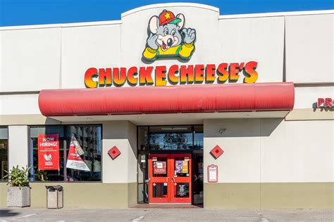 chuck  cheese files  bankruptcymay   close  locations