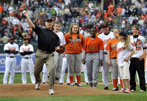 A Brief History Of Presidential First Pitches In Photos Mlb