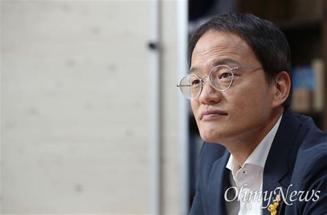 당 대표 선거 출마를 선언한 박주민 더불어민주당 의원이 오마이포토