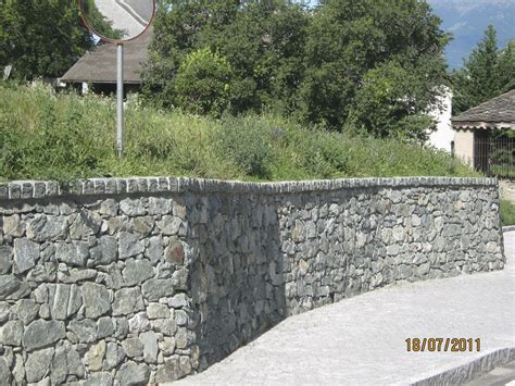 Sono molto simili ai classici lego con cui . Muro di contenimento in pietra - CAPINAT SA - prefabbricato / per