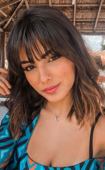 21 Cute Lob With Bangs To Copy In 2021 Lob With Caramel Tips