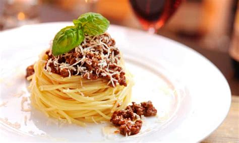 How To Eat Spaghetti Bolognese Food The Guardian