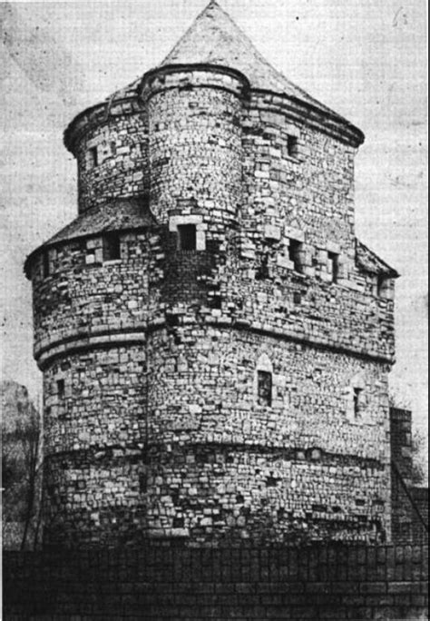 kruittoren  muren   dik hoog   wieck historical architecture