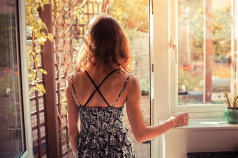 things unhappy people do popsugar smart living