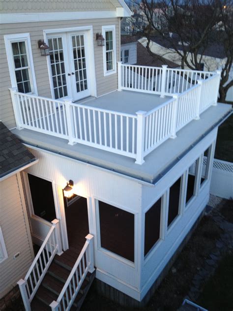 flat roof  railings   screened  porch wife       good  zombie